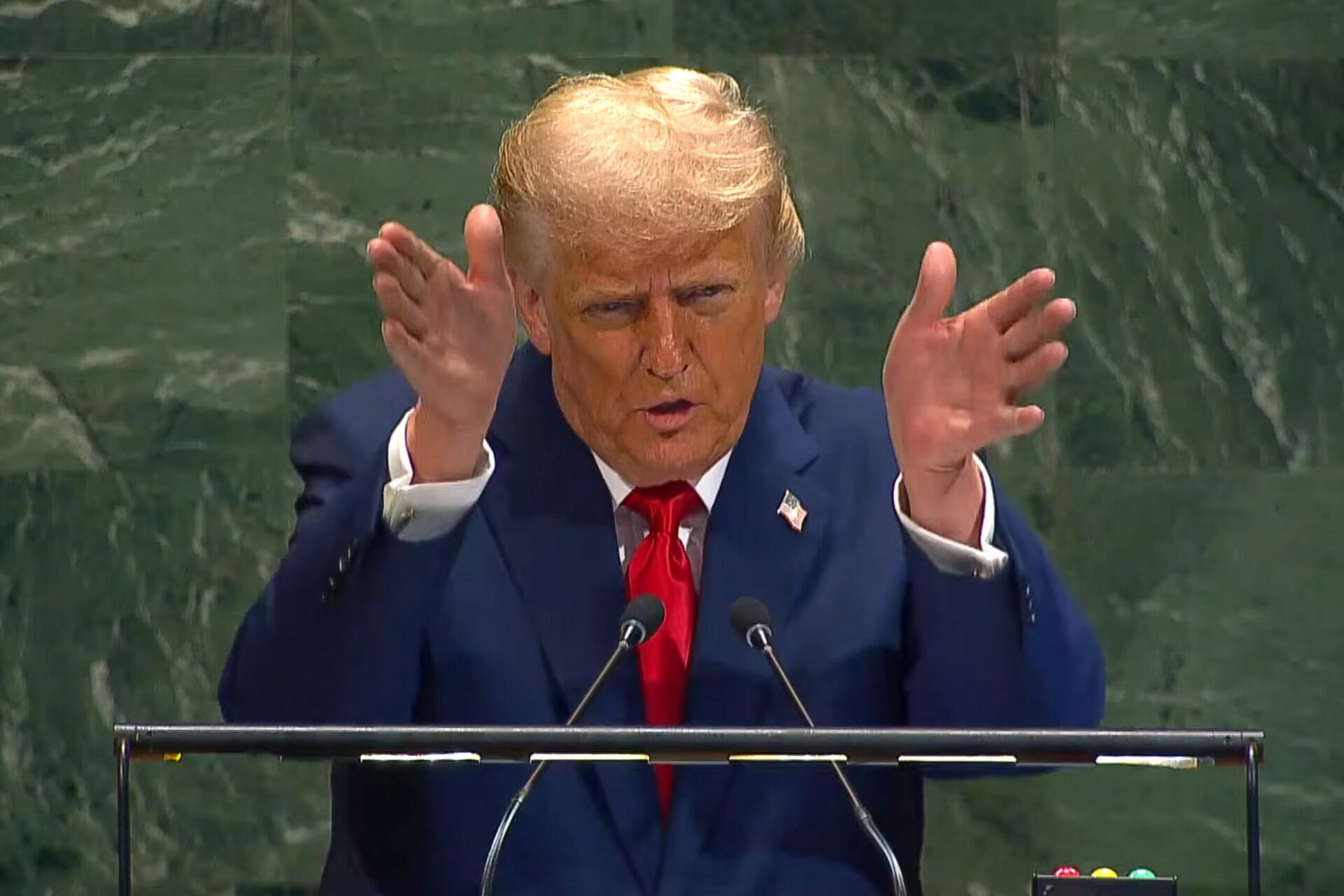 caso-epstein,-dietrofront-di-trump:-“votate-per-pubblicare-i-file,-non-abbiamo-niente-da-nascondere”