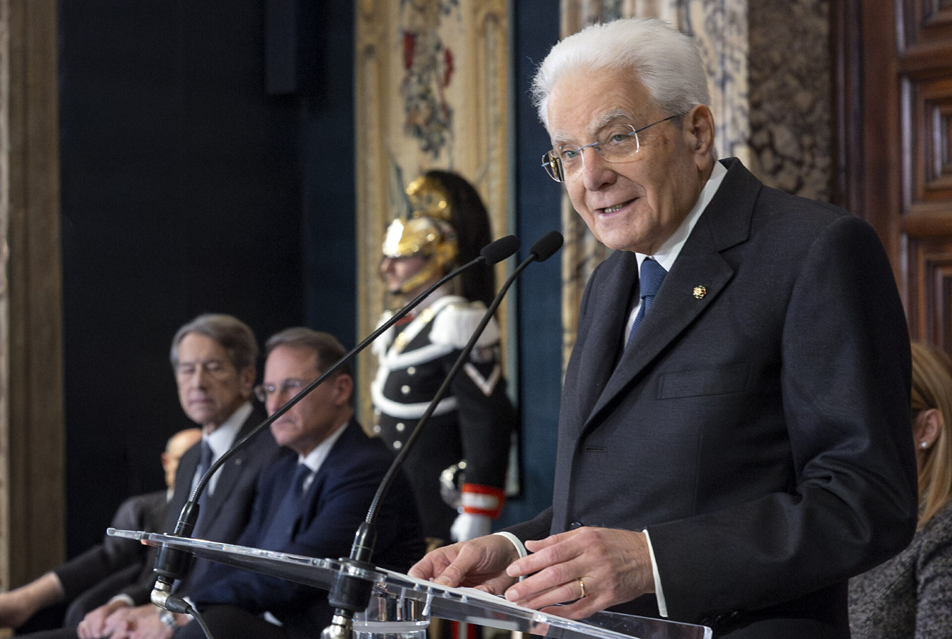 mattarella-contro-la-“disordinata-aggressione”-all’ue-e-gli-“opachi-centri-di-potere”-che-minacciano-le-democrazie