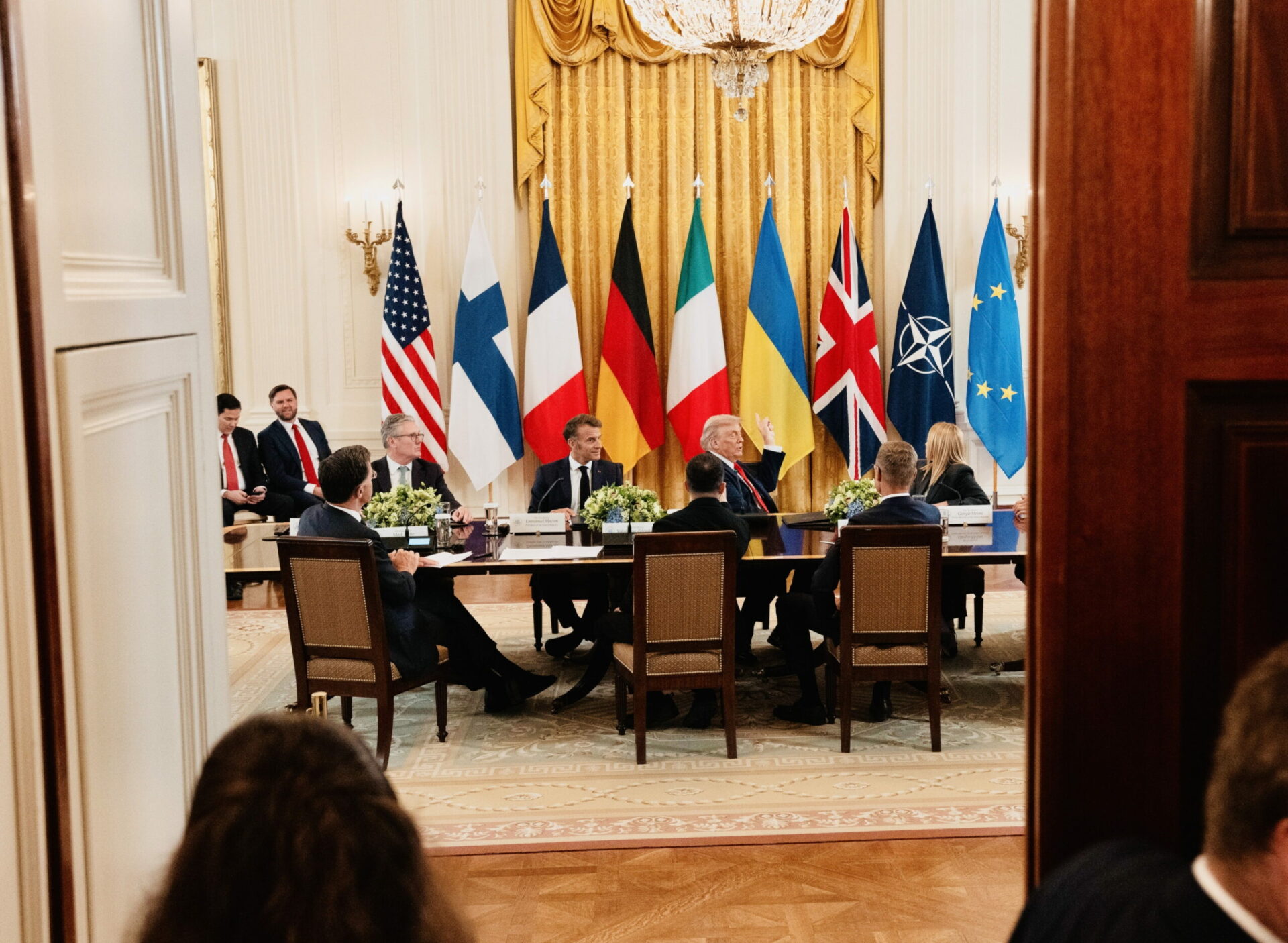 meloni-e-i-leader-ue:-“la-groenlandia-appartiene-al-suo-popolo.-la-sicurezza-dell’artico-priorita-per-l’europa-e-la-nato”