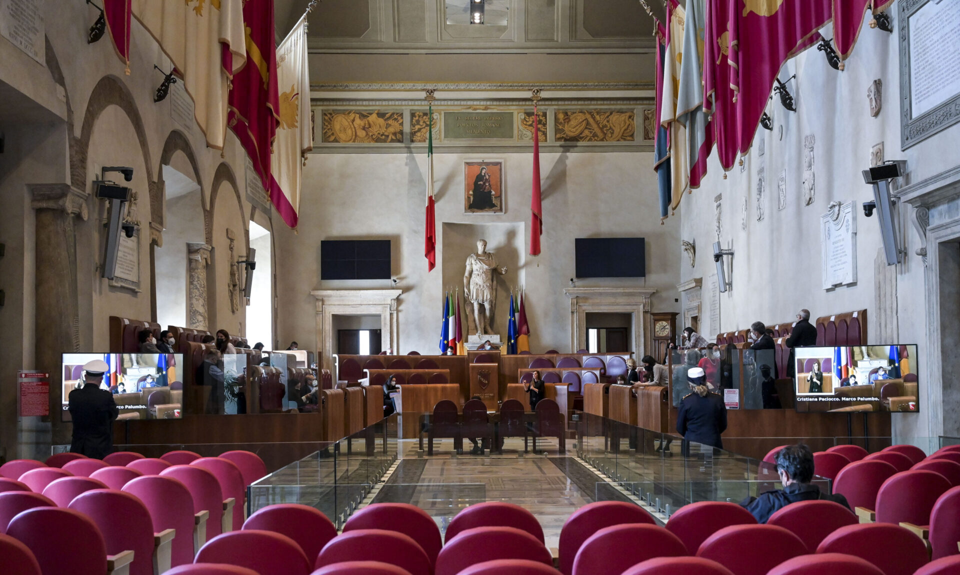 assemblea-capitolina,-ecco-i-recordman-di-presenze-e-assenze-nel-2025