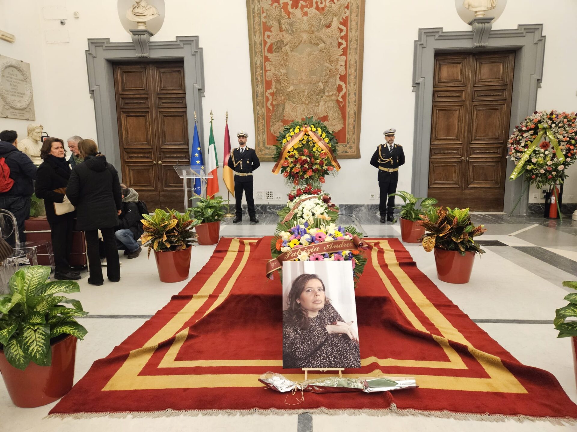 in-campidoglio-i-funerali-in-forma-laica-di-ileana-argentin.-gualtieri:-“donna-meravigliosa”
