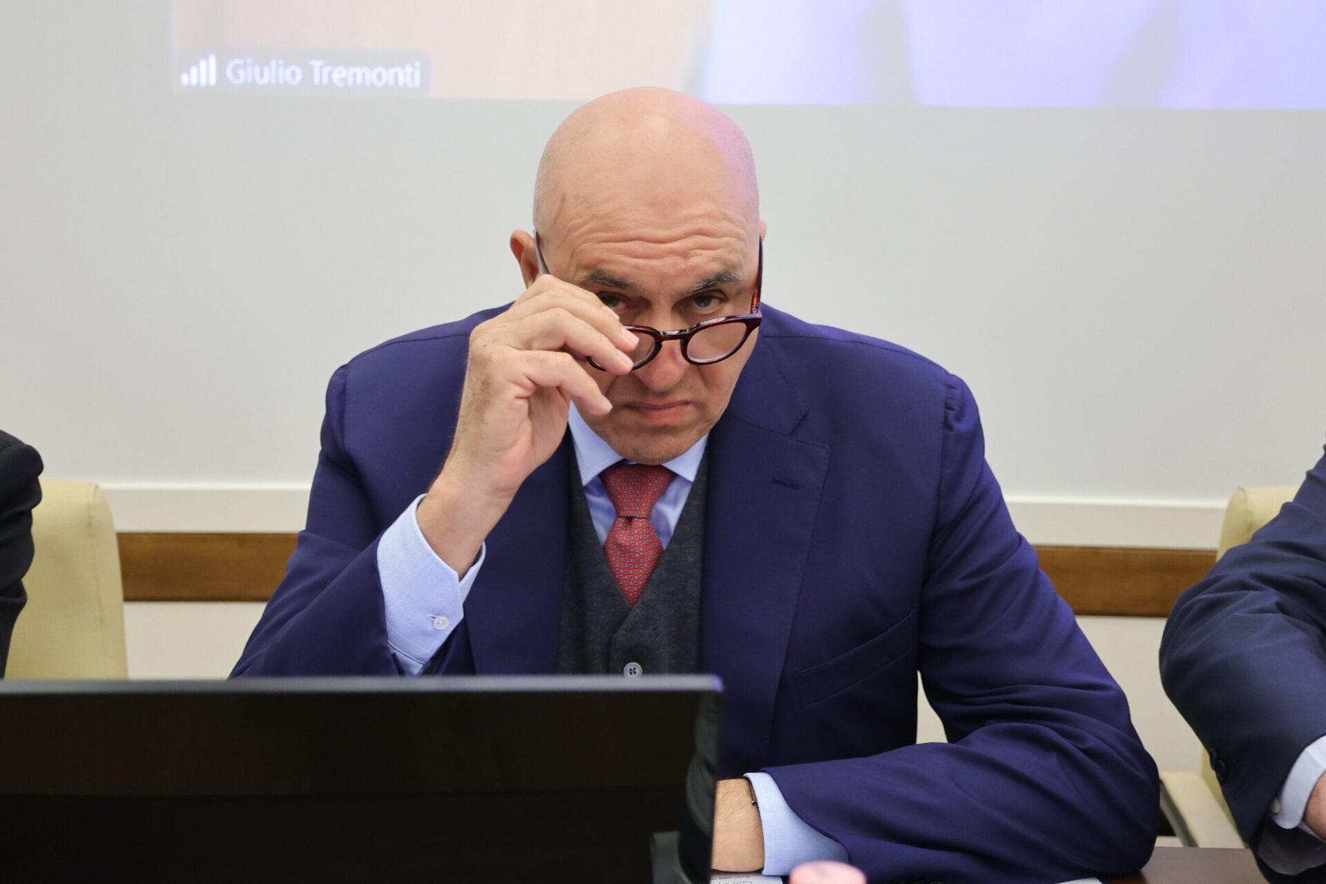 crosetto:-“a-dubai-in-vacanza,-ma-avevo-anche-incontri-istituzionali”