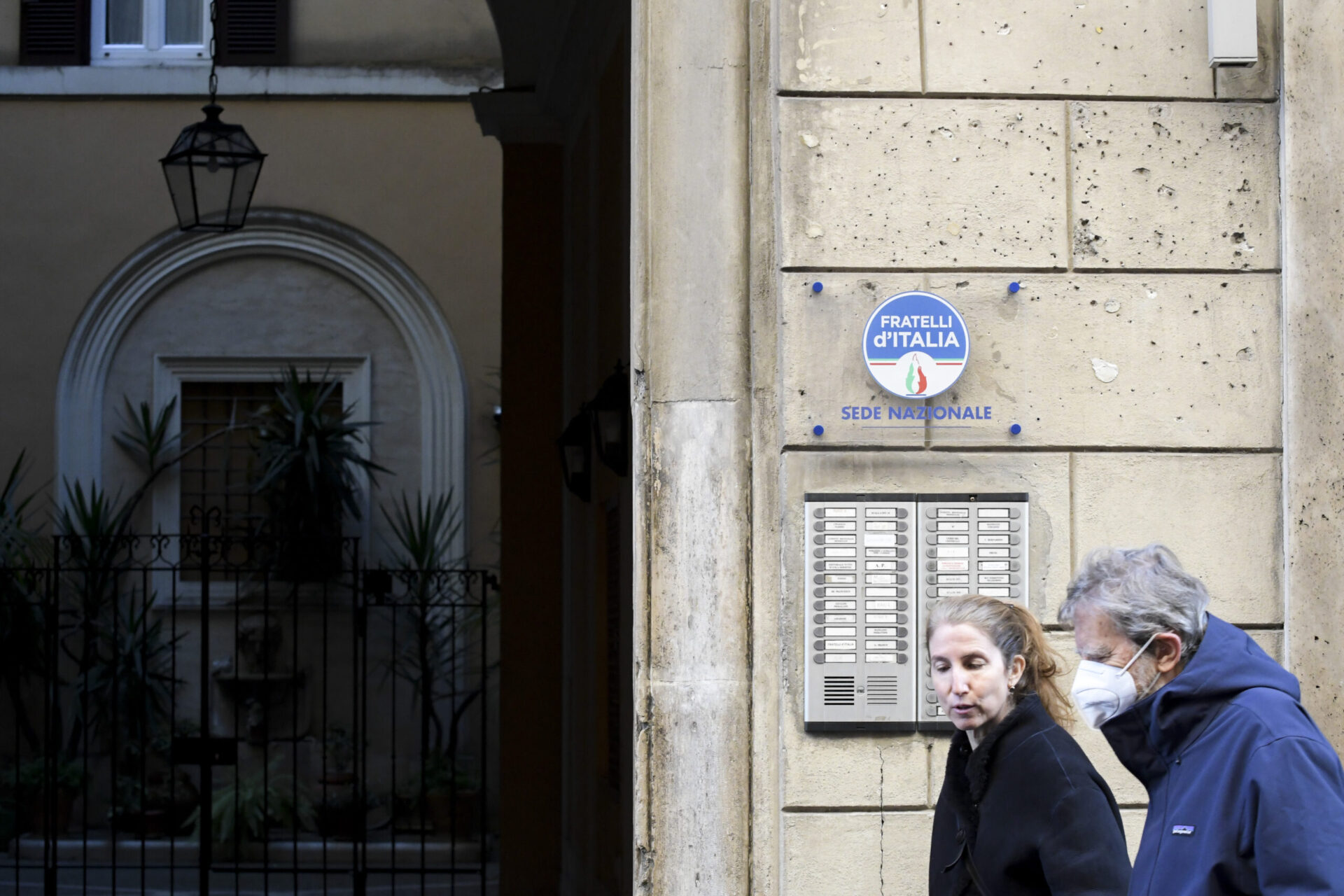 allarmi-bomba-a-roma,-il-governo-minimizza:-“c’e-rischio-emulazione”