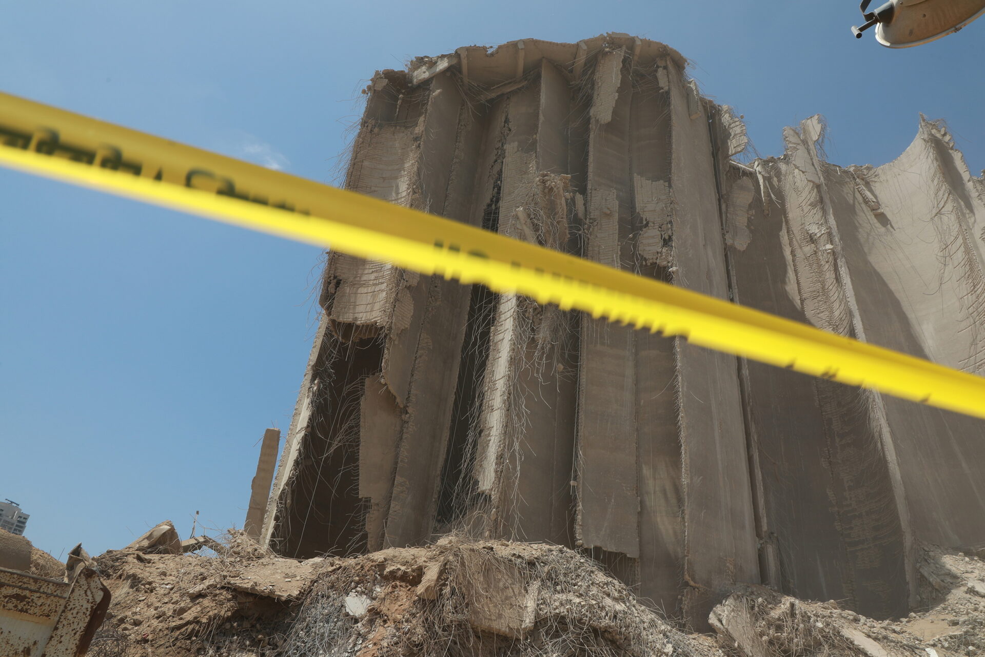 nei-raid-di-israele-in-libano-123-morti-in-6-giorni-e-100mila-sfollati