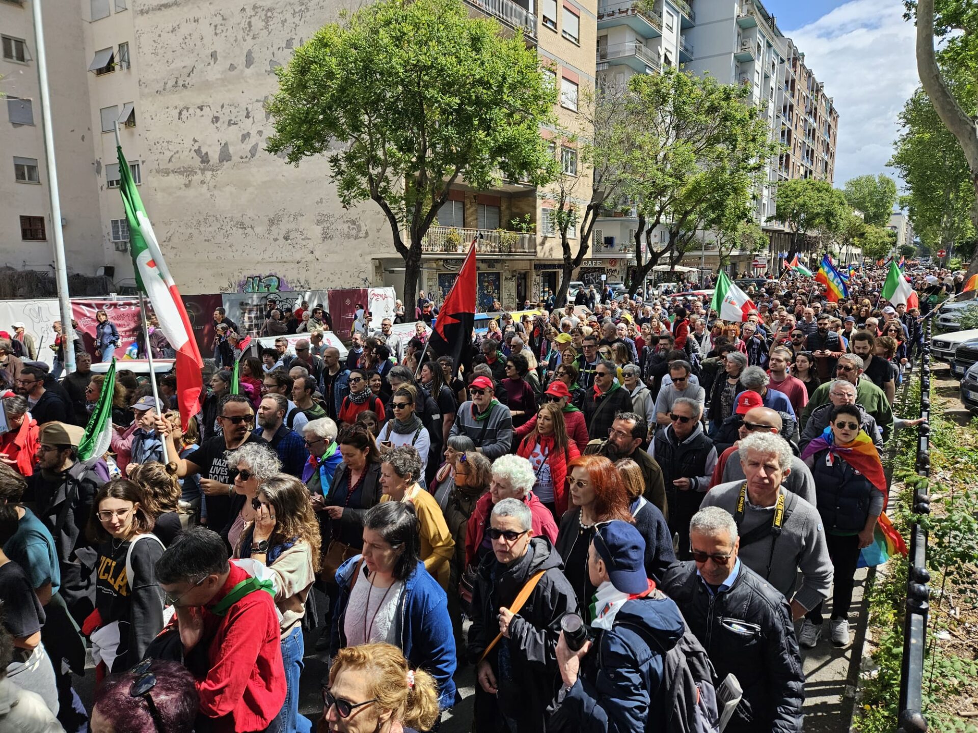spari-del-25-aprile-a-roma,-la-vittima:-“era-giovane-e-pieno-d’odio,-per-lui-provo-pena”
