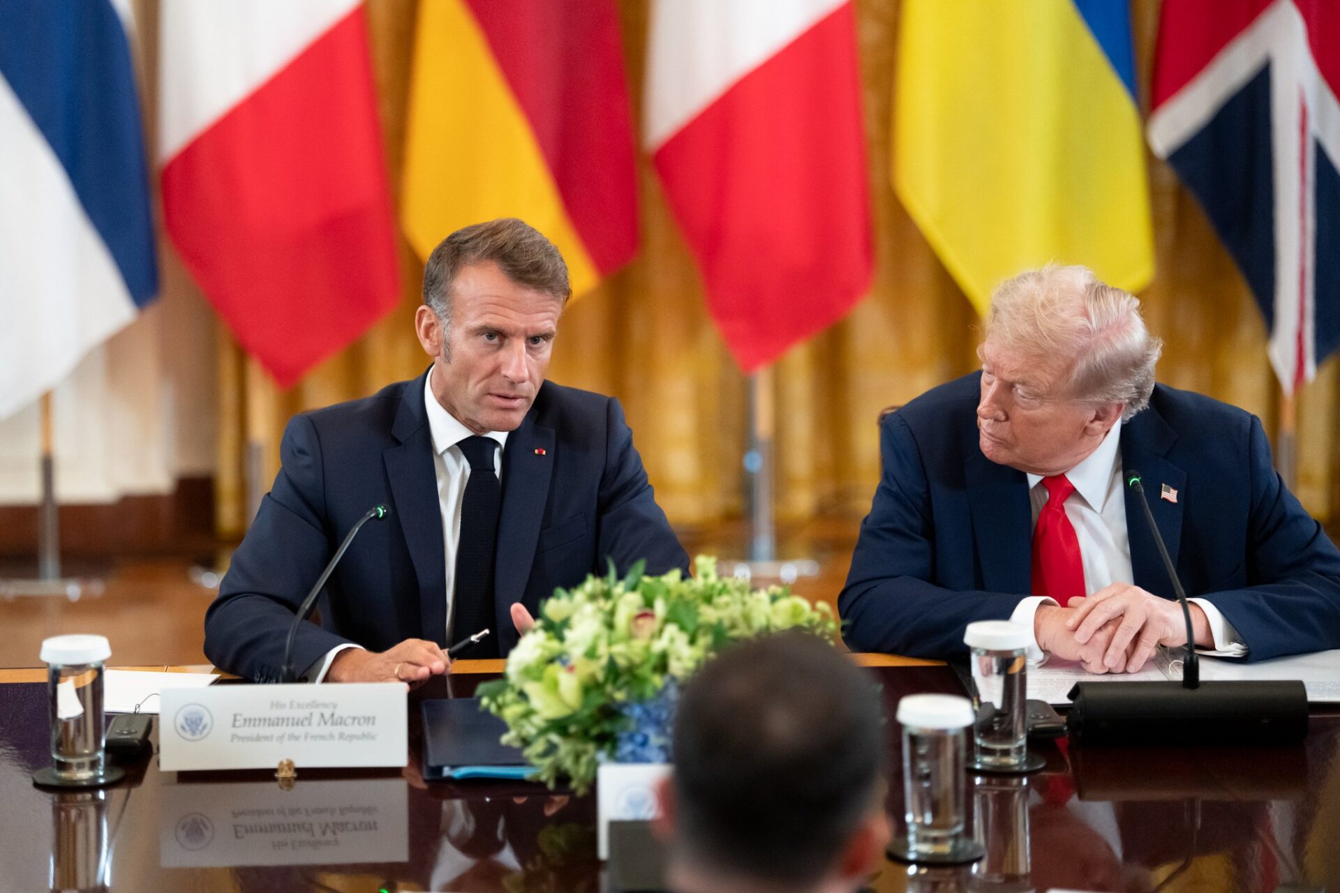 live-|-trump-ora-se-la-prende-con-i-ponti,-e-minaccia.-macron:-“parla-troppo,-sia-serio”