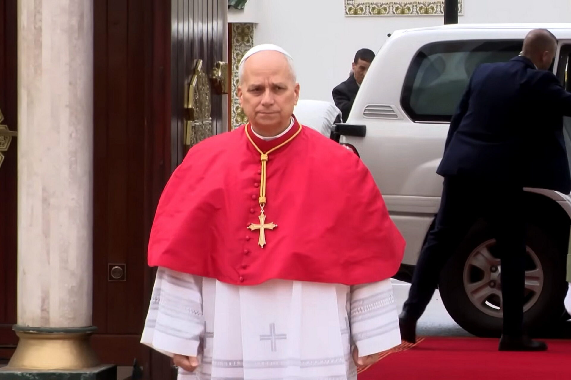 papa-leone-xiv-in-camerun:-“la-pace-non-e-uno-slogan.-servire-il-proprio-paese-significa-avere-una-mente-lucida-per-il-bene-comune”