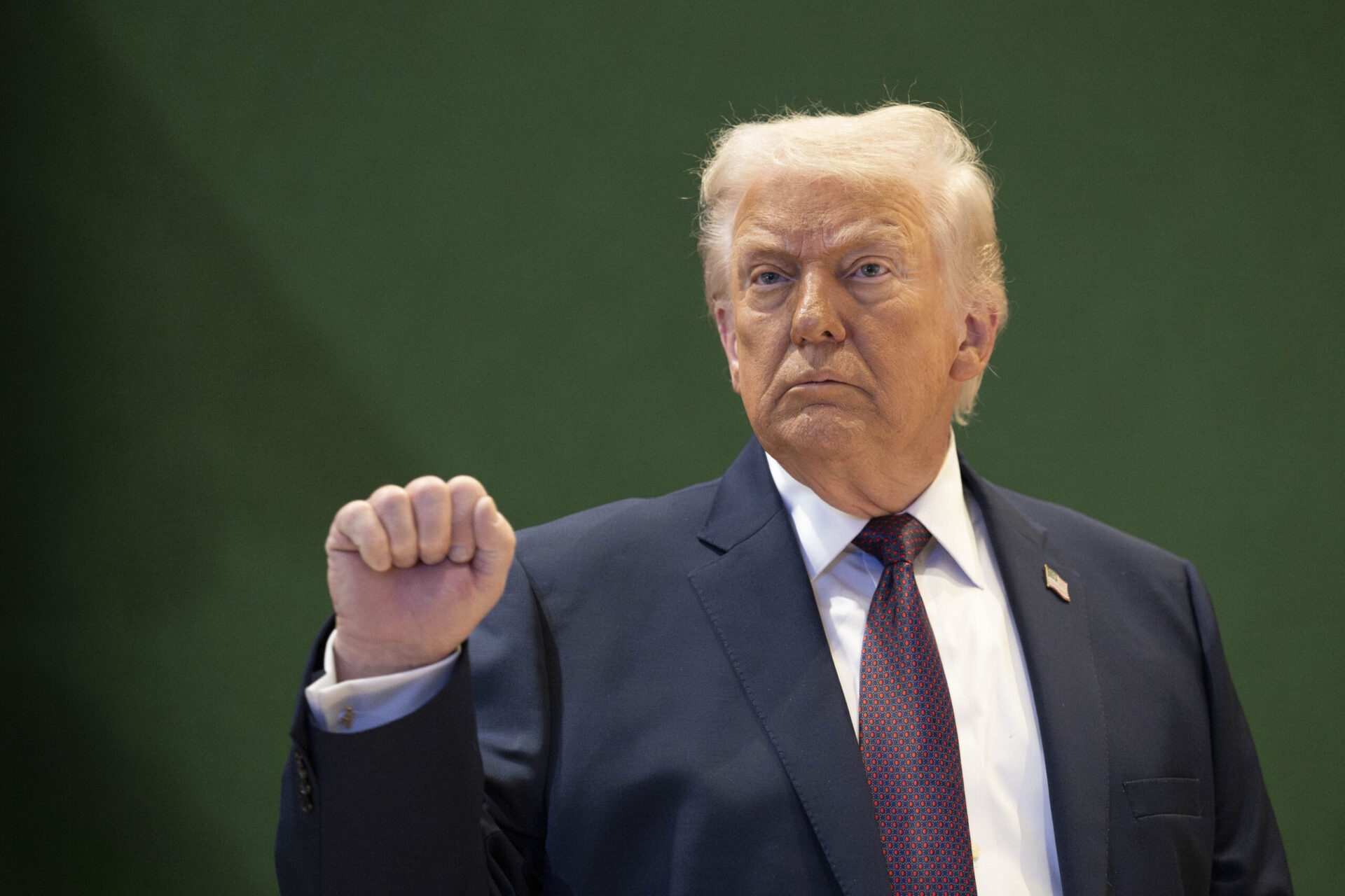 trump:-“non-sono-un-pedofilo-e-uno-stupratore,-i-giornalisti-dovrebbero-vergognarsi”
