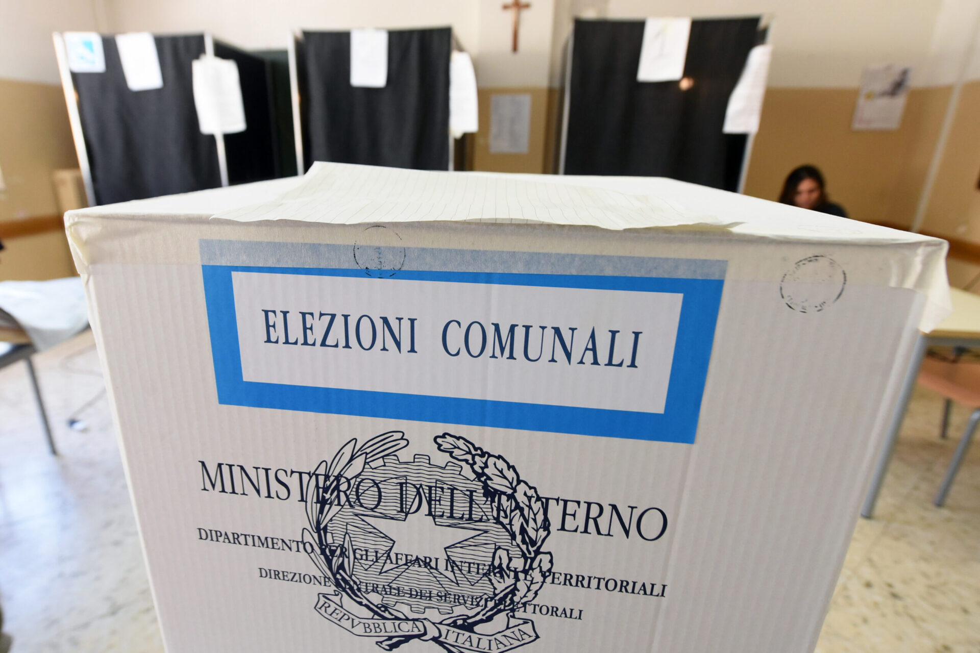 live-|-comunali,-ad-urne-ancora-aperte-sono-gia-sei-i-sindaci-eletti-nel-catanzarese