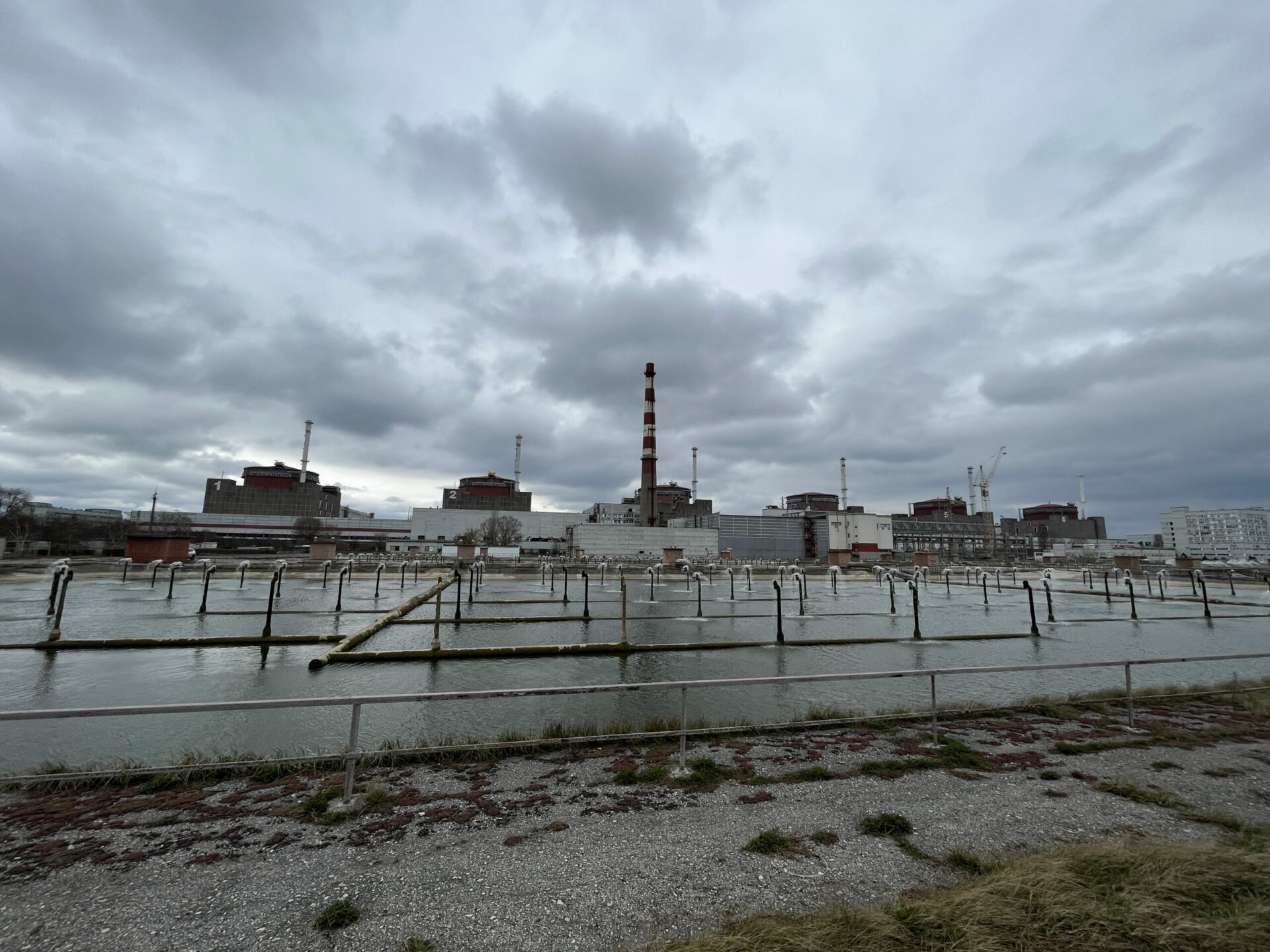 la-russia-accusa-l’ucraina-di-aver-colpito-con-un-drone-la-centrale-di-zaporizhzhia.-kiev-smentisce