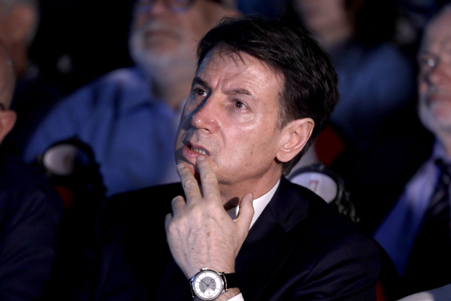 conte:-“non-possiamo-dirci-di-sinistra,-siamo-progressisti”