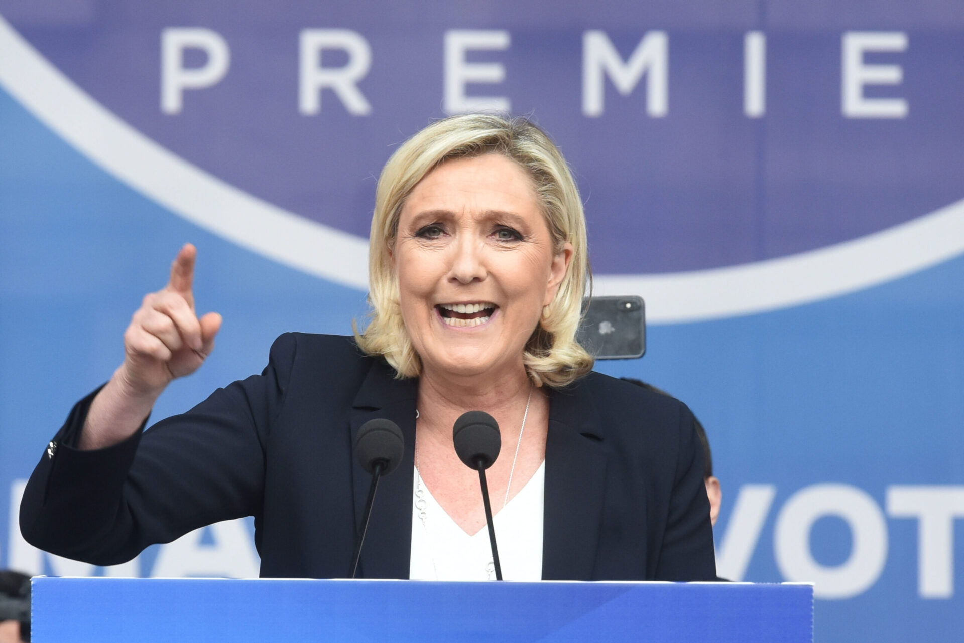 marine-le-pen-colpevole-di-appropriazione-indebita-di-fondi-pubblici-ma-nel-2027-potra-ricandidarsi