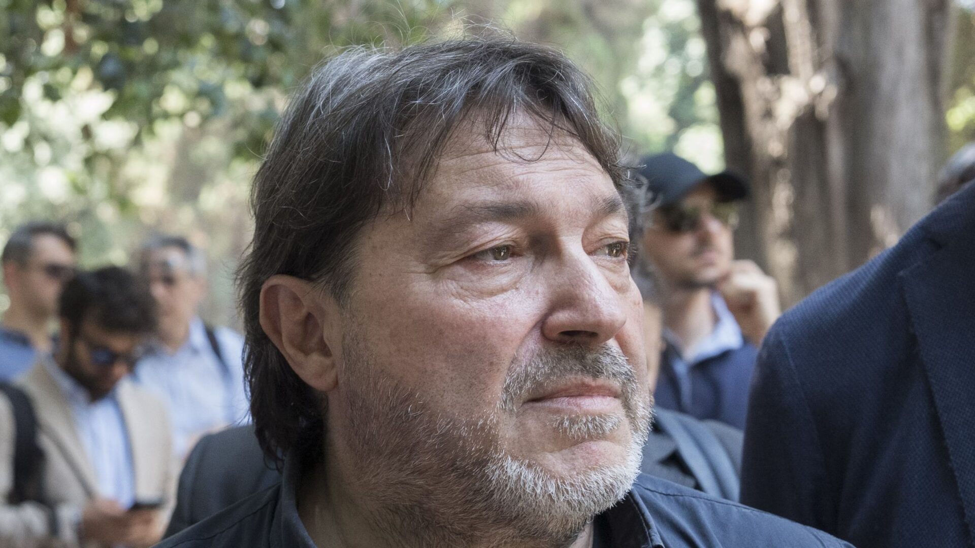 gli-insulti-nel-cortile-rai-tra-salvo-sottile-e-gli-inviati-di-report.-ranucci:-“la-mia-squadra,-spalle-d’acciaio-e-schiena-dritta”