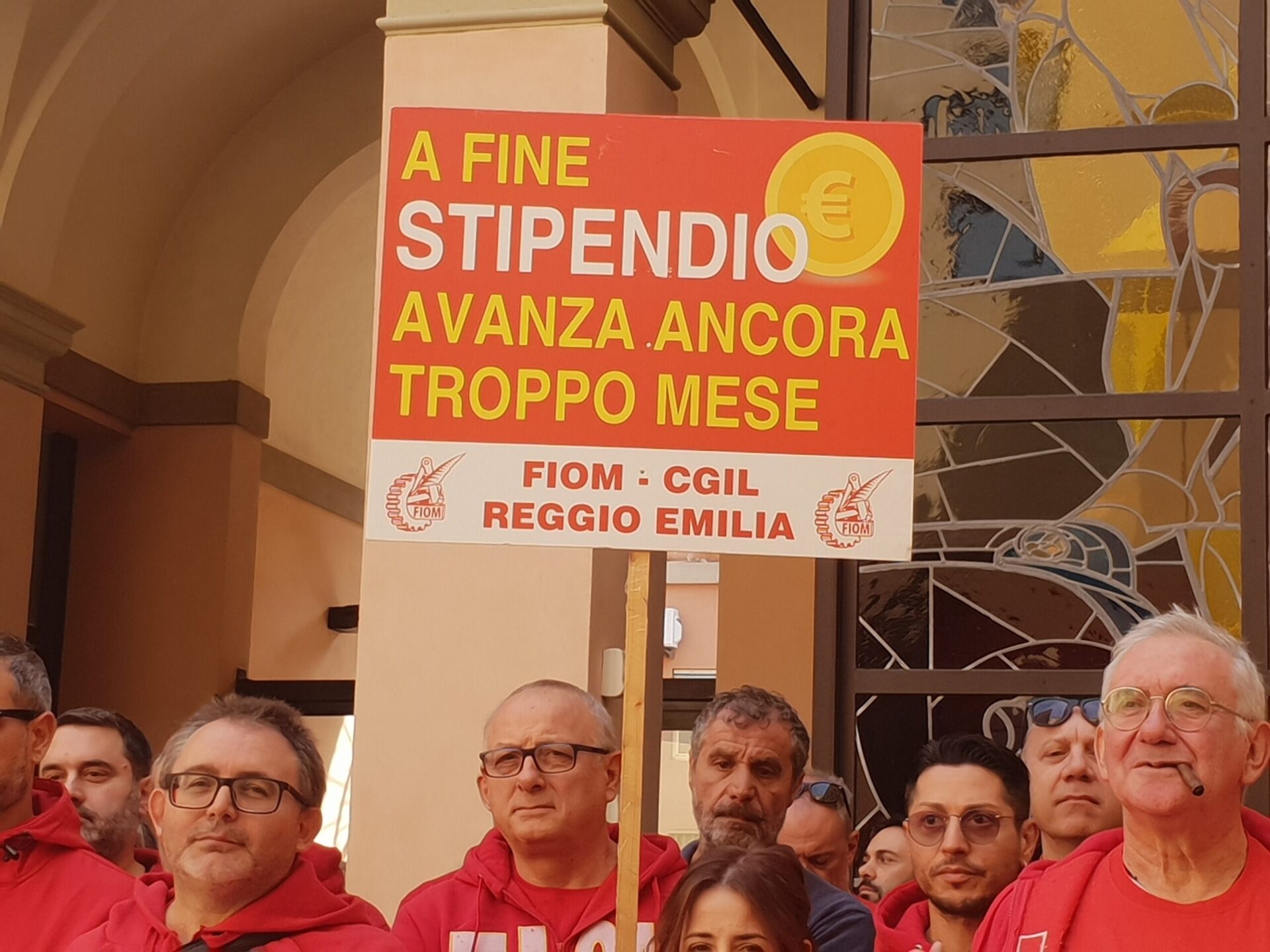 caro-carburante,-dalle-fabbriche-di-reggio-emilia-sale-il-grido-di-rabbia-degli-operai